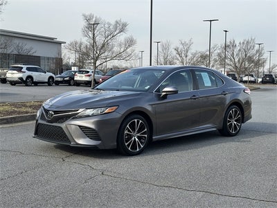 2020 Toyota Camry SE