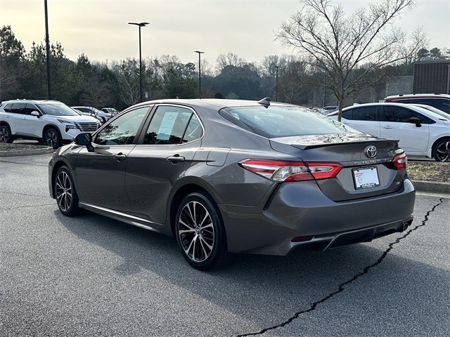 2020 Toyota Camry SE