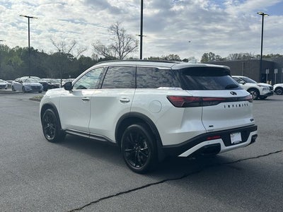 2025 INFINITI QX60 LUXE