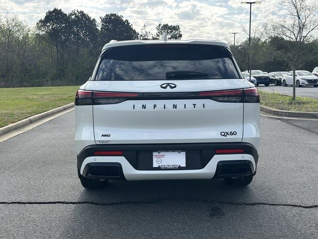 2025 INFINITI QX60 LUXE