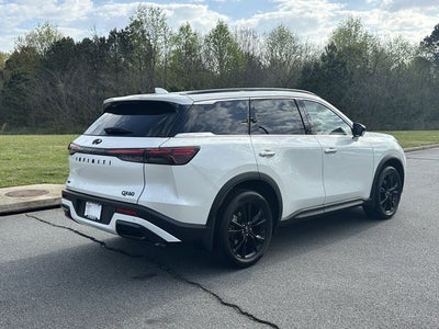 2025 INFINITI QX60 LUXE