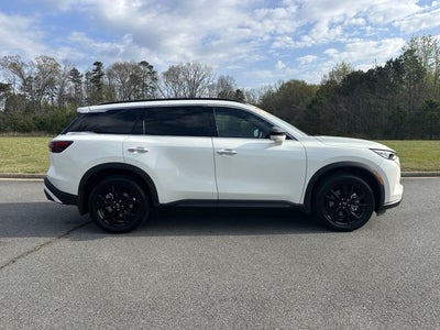 2025 INFINITI QX60 LUXE