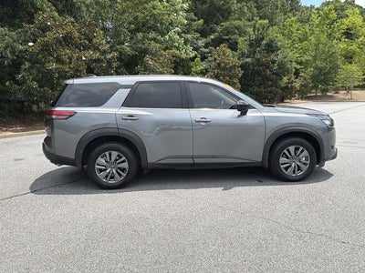 2024 Nissan Pathfinder S