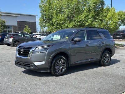 2025 Nissan Pathfinder SV