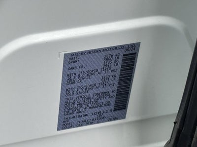 2024 Nissan Pathfinder SV