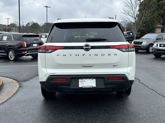 2024 Nissan Pathfinder SV