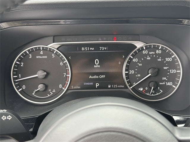 2025 Nissan Pathfinder SV