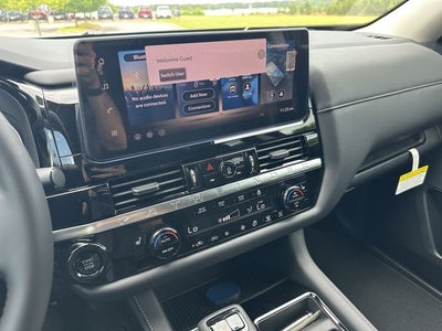 2026 Nissan Pathfinder SV