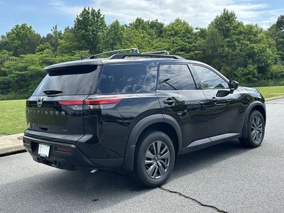 2026 Nissan Pathfinder SV