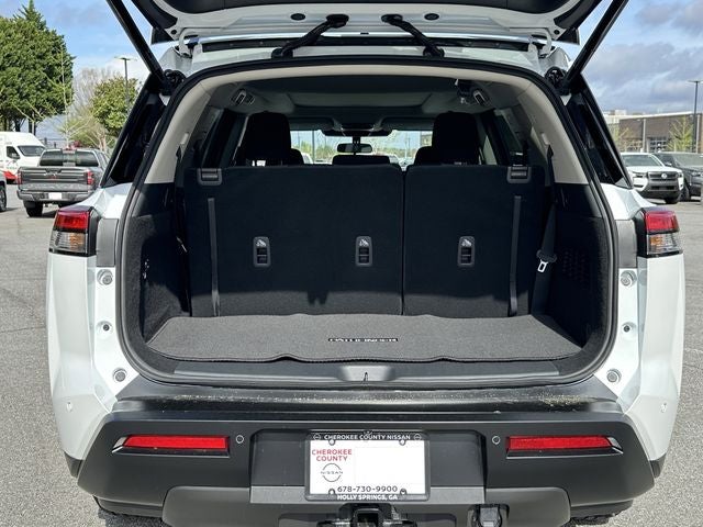 2026 Nissan Pathfinder SV