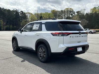 2026 Nissan Pathfinder SV
