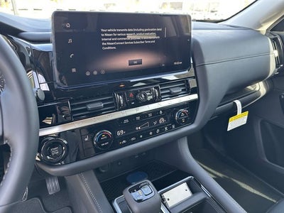 2026 Nissan Pathfinder SV