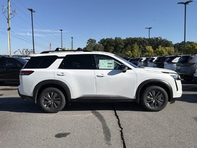 2026 Nissan Pathfinder SV