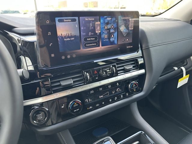 2026 Nissan Pathfinder SV