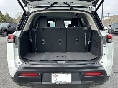 2026 Nissan Pathfinder SV