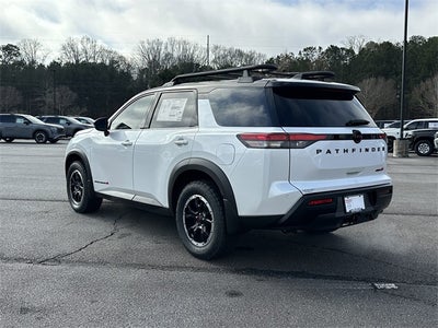 2026 Nissan Pathfinder SV
