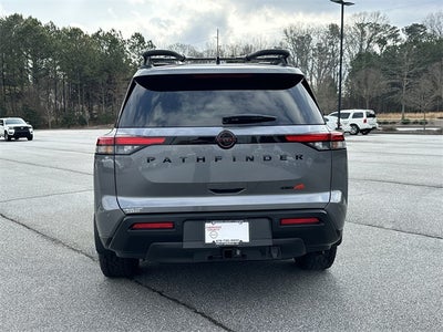 2026 Nissan Pathfinder SV