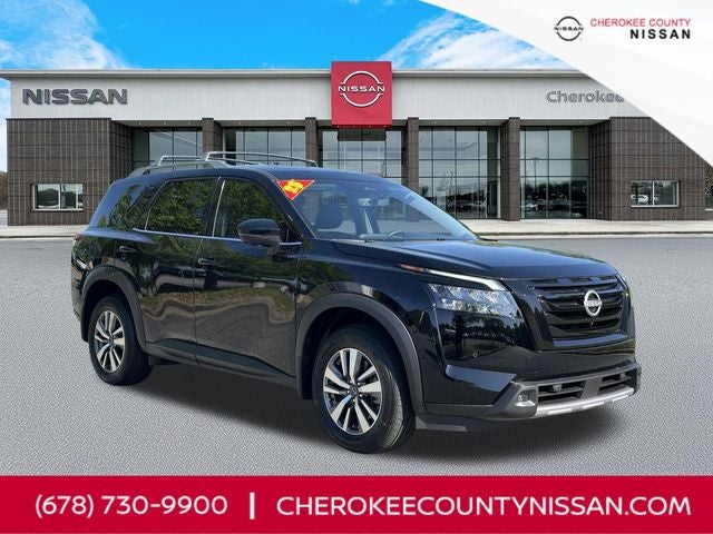2025 Nissan Pathfinder SL 2WD's photo