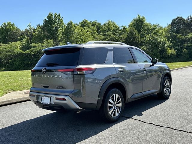 2025 Nissan Pathfinder SL