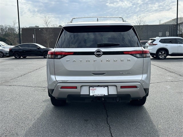 2025 Nissan Pathfinder SL