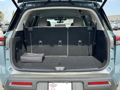 2026 Nissan Pathfinder SL