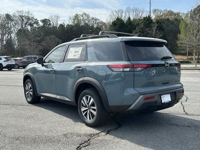 2026 Nissan Pathfinder SL