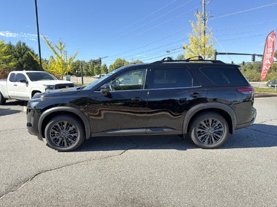2026 Nissan Pathfinder SL