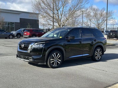 2024 Nissan Pathfinder Platinum