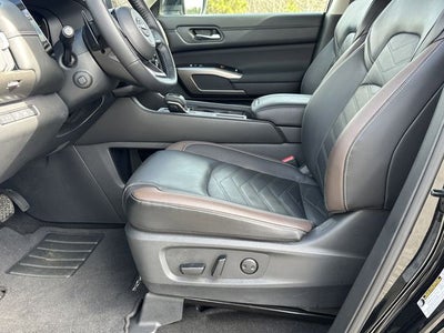 2024 Nissan Pathfinder Platinum