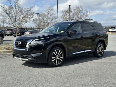 2024 Nissan Pathfinder Platinum