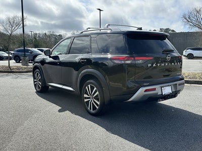 2024 Nissan Pathfinder Platinum