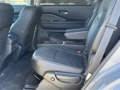 2022 Nissan Pathfinder Platinum