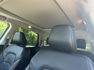 2025 Nissan Pathfinder Platinum