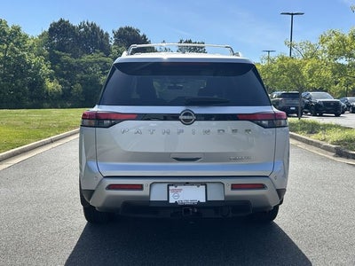 2025 Nissan Pathfinder Platinum