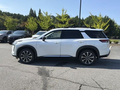 2026 Nissan Pathfinder Platinum