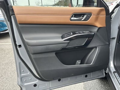 2026 Nissan Pathfinder Platinum