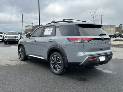 2026 Nissan Pathfinder Platinum