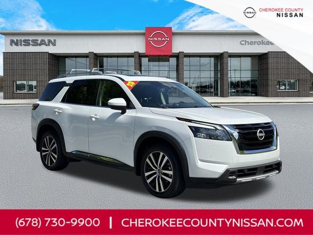 2025 Nissan Pathfinder Platinum 4WD's photo