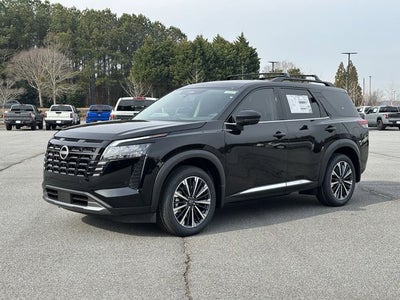 2026 Nissan Pathfinder Platinum