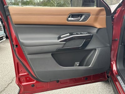 2026 Nissan Pathfinder Platinum