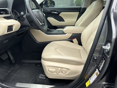 2024 Toyota Highlander XLE