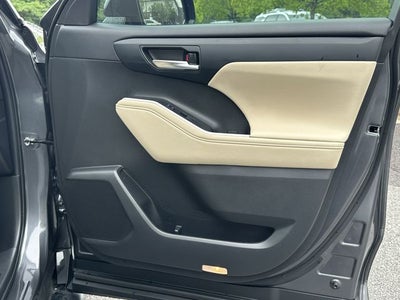 2024 Toyota Highlander XLE