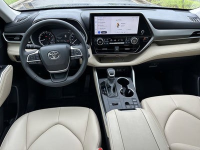 2024 Toyota Highlander XLE