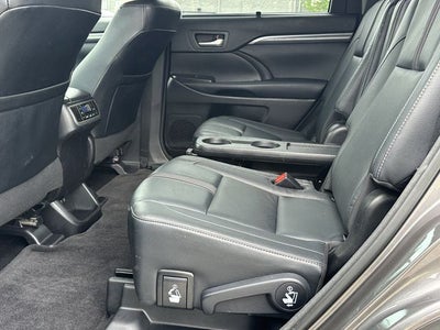 2018 Toyota Highlander SE