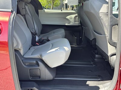 2025 Toyota Sienna XLE 8 Passenger
