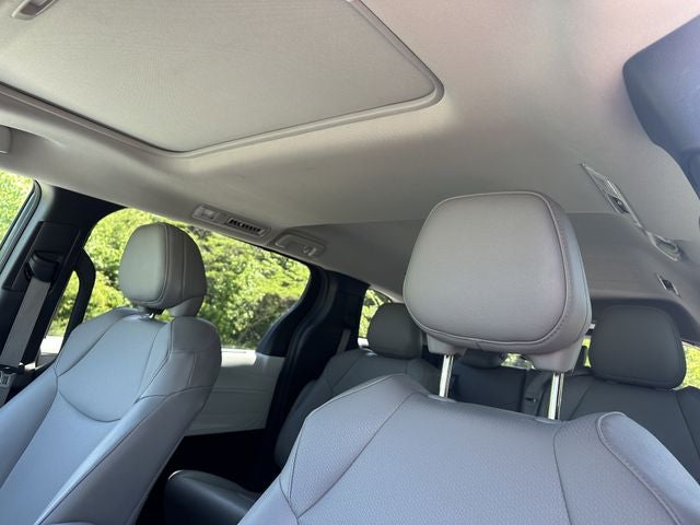 2025 Toyota Sienna XLE 8 Passenger