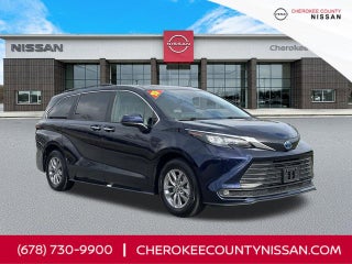 2025 Toyota Sienna XLE 7 Passenger