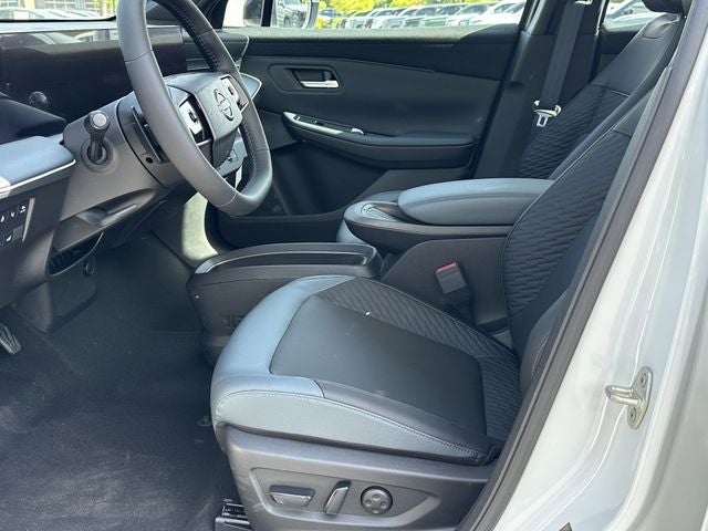 2026 Nissan Leaf PLATINUM+