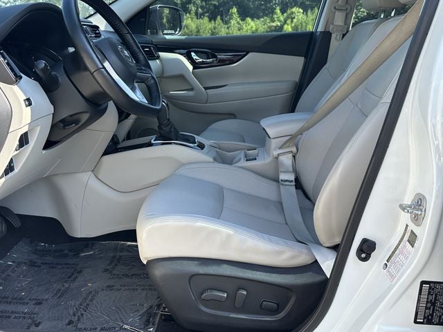 2022 Nissan Rogue Sport SL