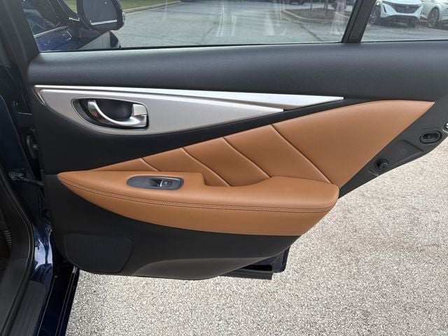 2023 INFINITI Q50 LUXE